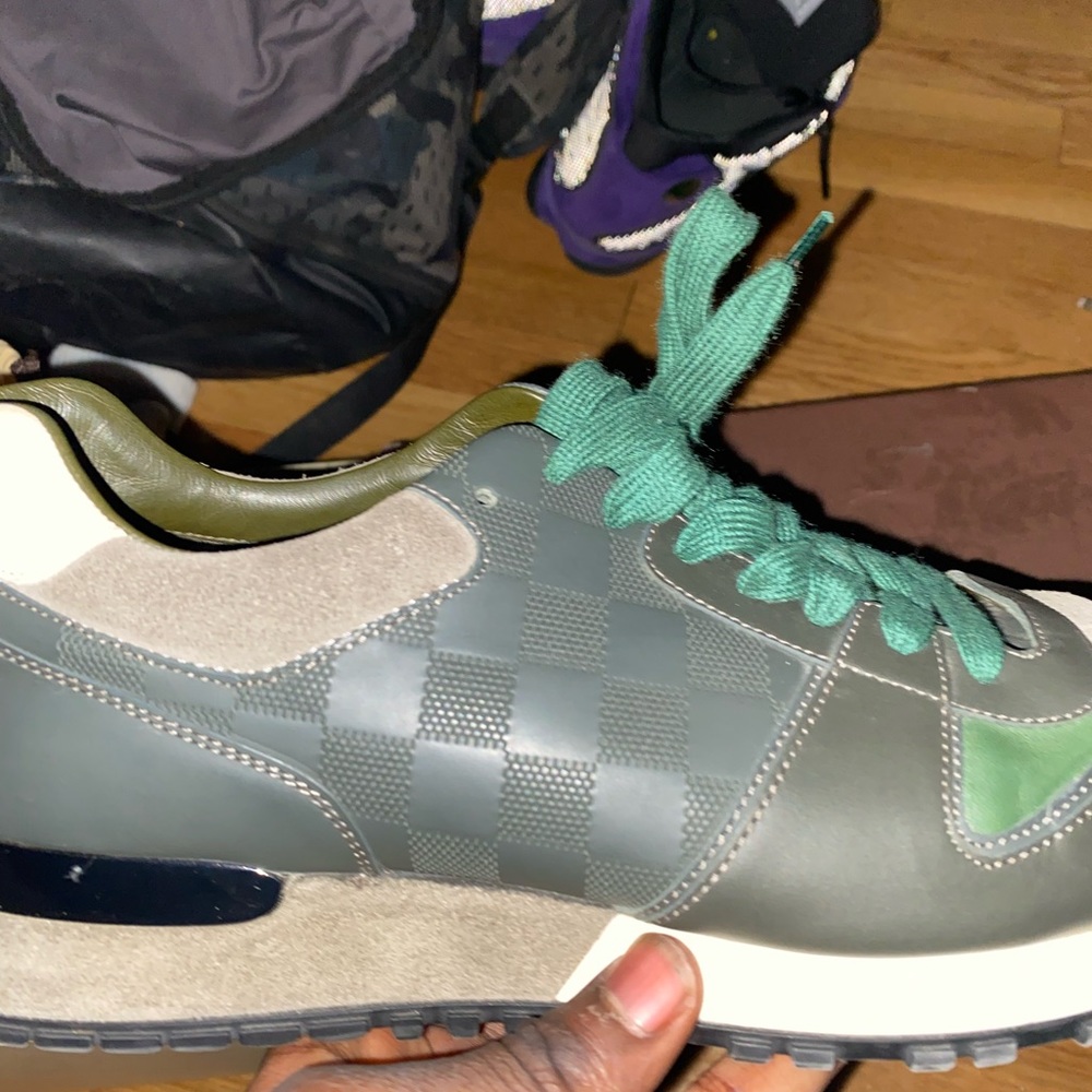 Louis Vuitton runaway sneaker - Picture 2 of 9